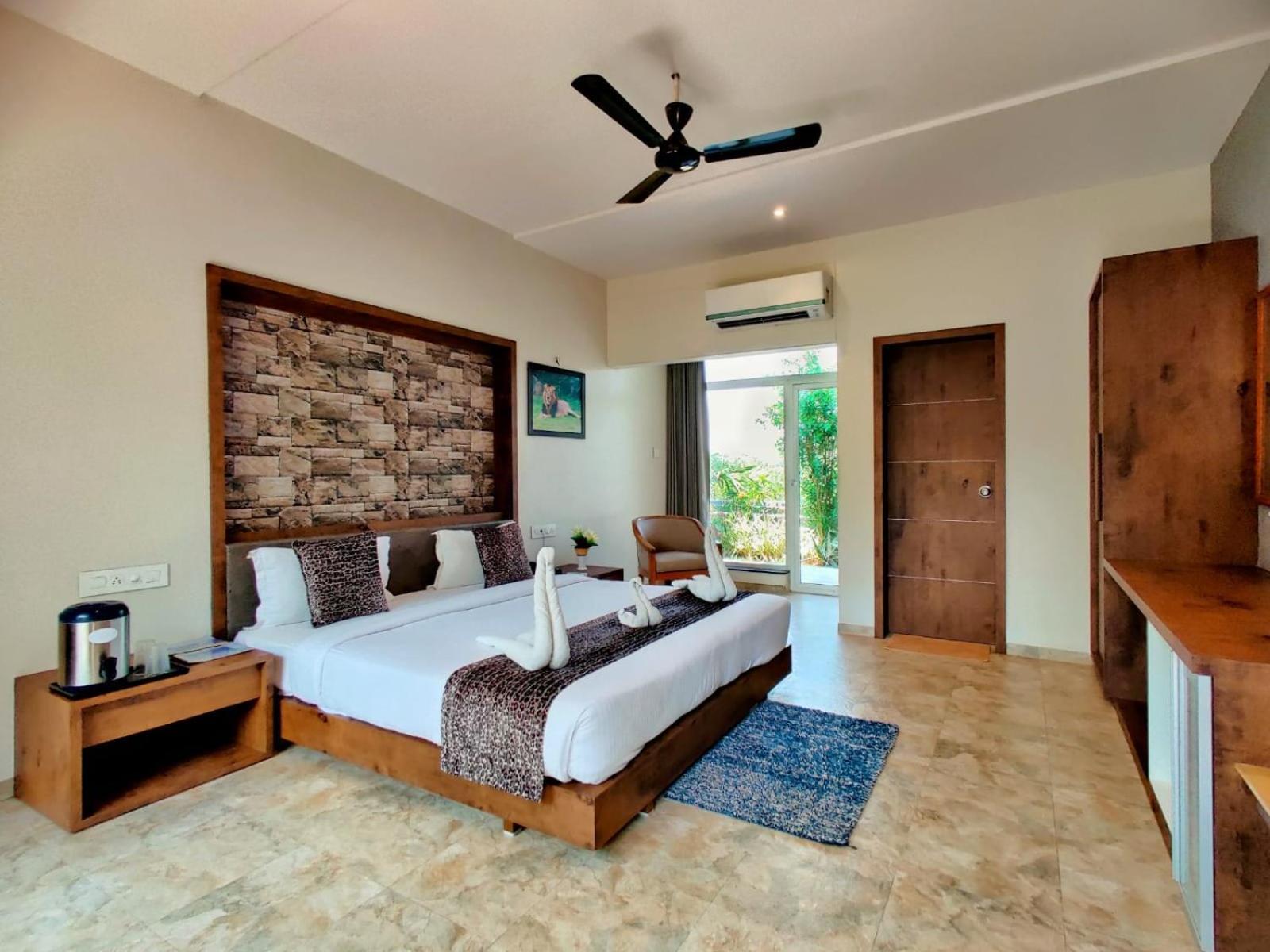 Lion Signature Family Resort Sasan Gir Exterior foto